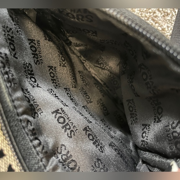 Michael Kors Crossbody - Picture 4 of 7
